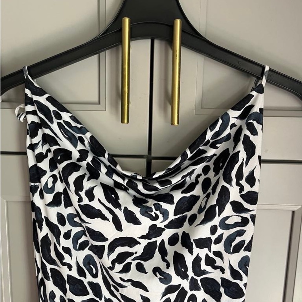 ALEXIA ADMOR dress
M size 
Leopard black and white color